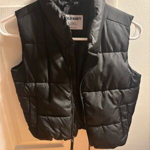 Boys Old Navy Black Puffer Vest